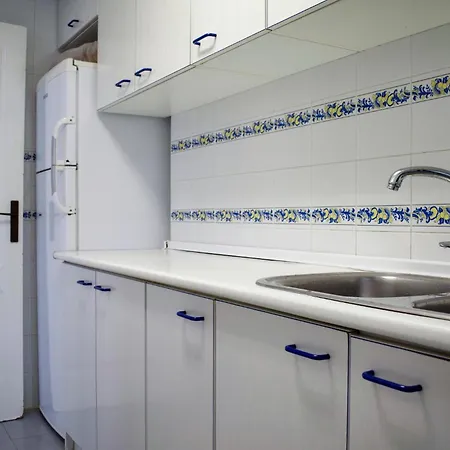 Beautiful In With Kitchen Appartement